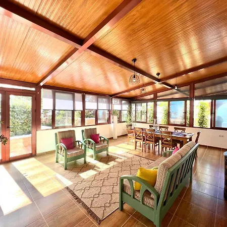 Villa Espectacular Con Piscina Privada, Wifi En Triquivijate