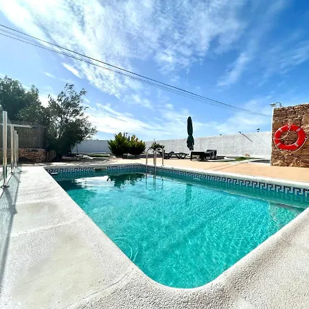 Espectacular Con Piscina Privada, Wifi En * Triquivijate