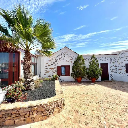 Espectacular Con Piscina Privada, Wifi En Triquivijate
